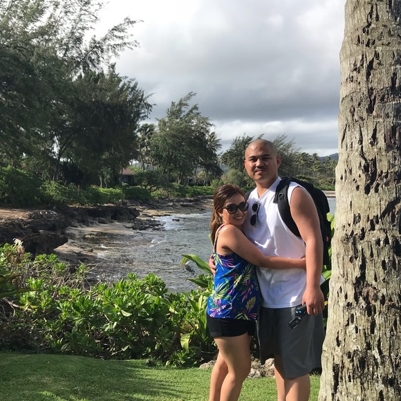 Hi! I’m Lynor and Welcome to my Closet! - Picture 4 of 8